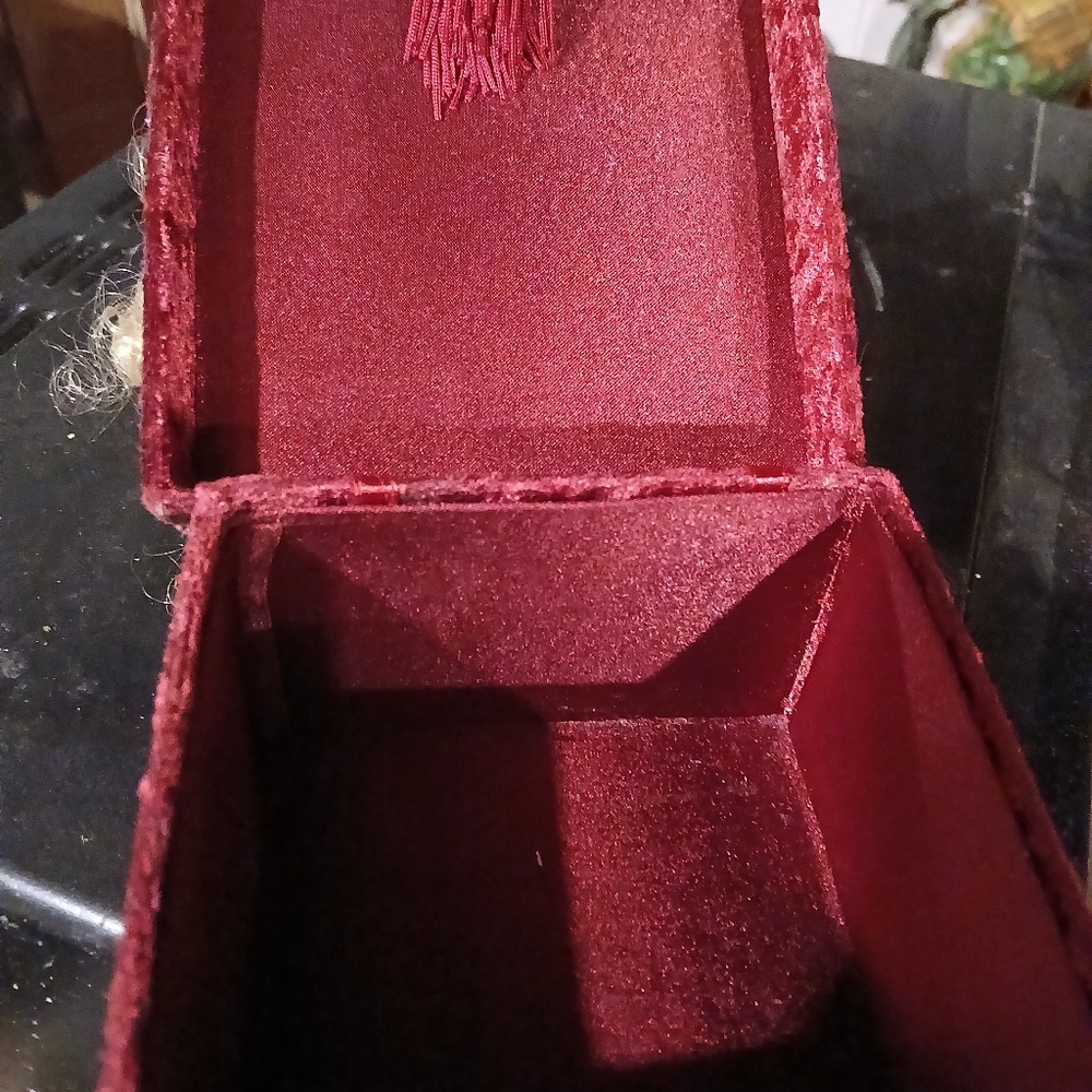 Super cute doll box